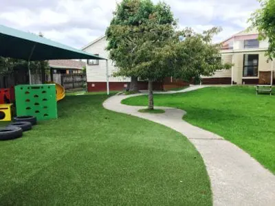 Kingsway Landscape with Summer Envy 35 XWR Turf