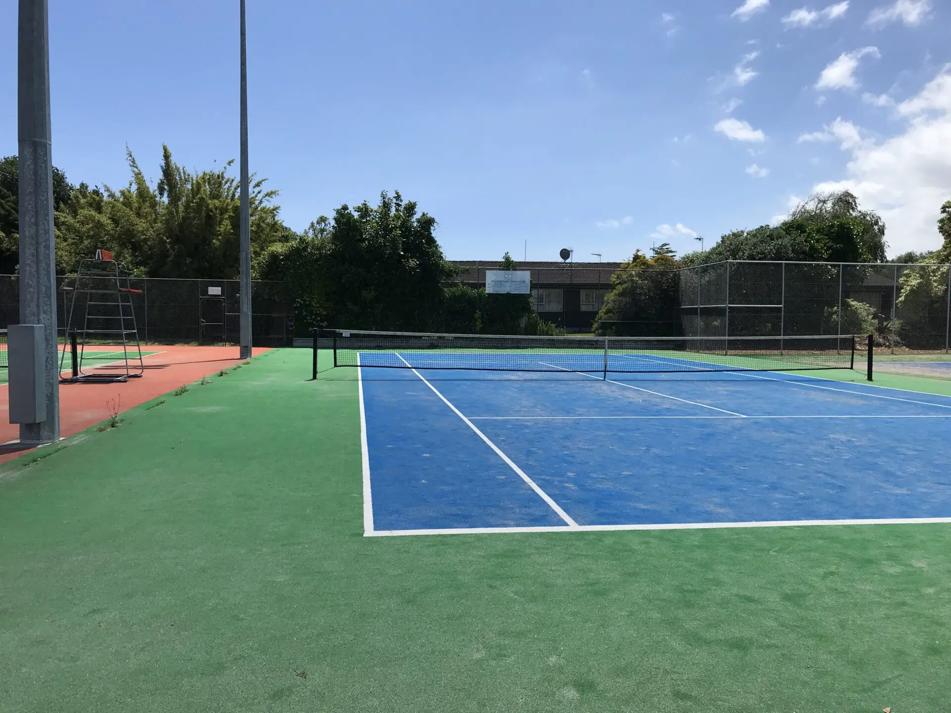 TigerTurf Tournament 1000 is a popular multi-sport surface