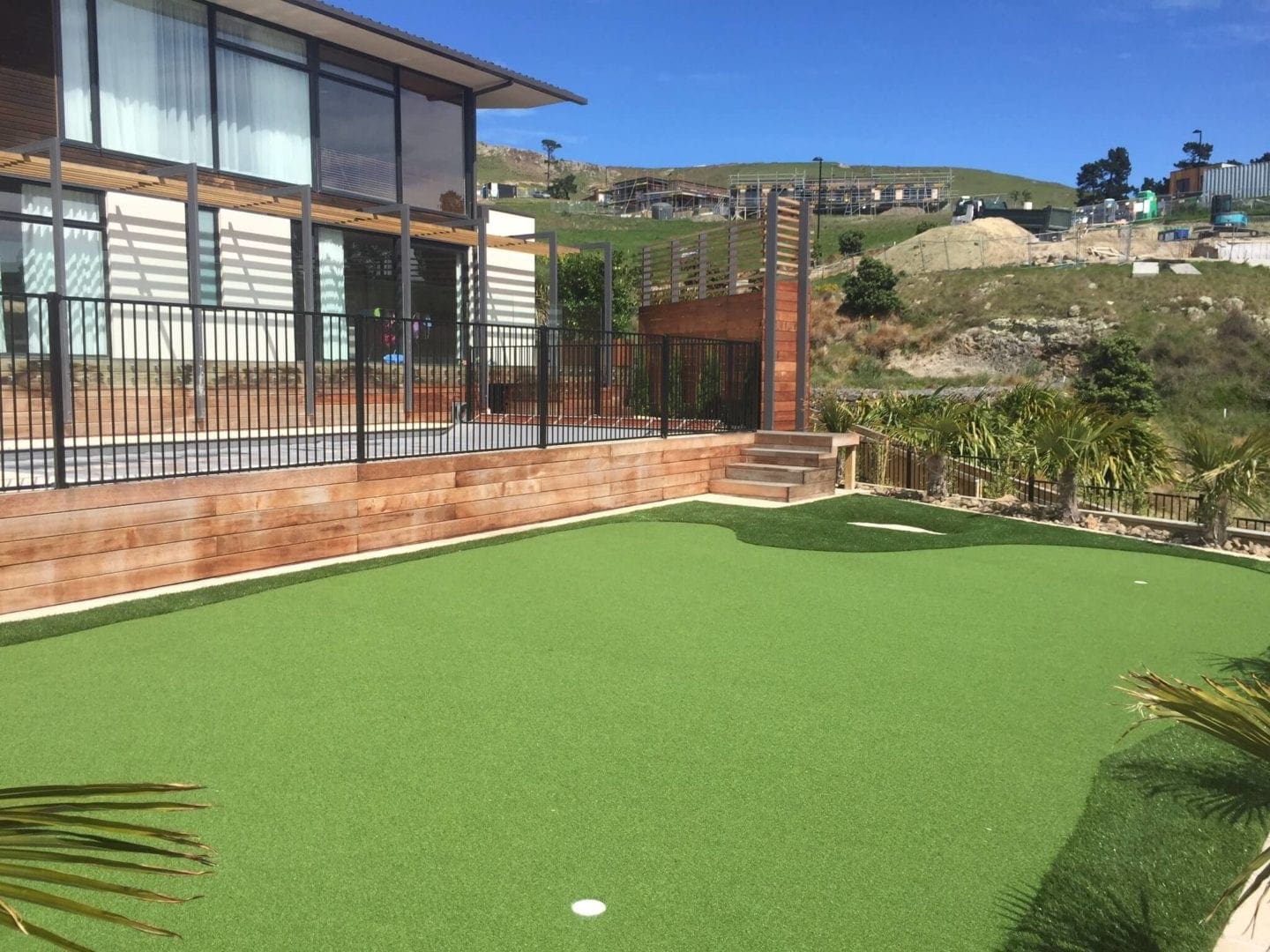 Bring Golf Home with a TigerTurf Putting Green